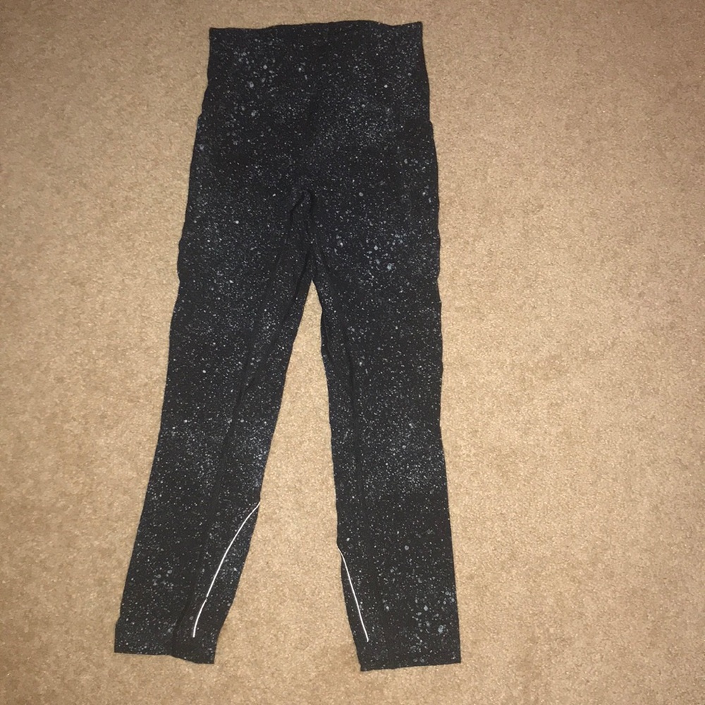 LULULEMON LEGGINGS NEVER WORN